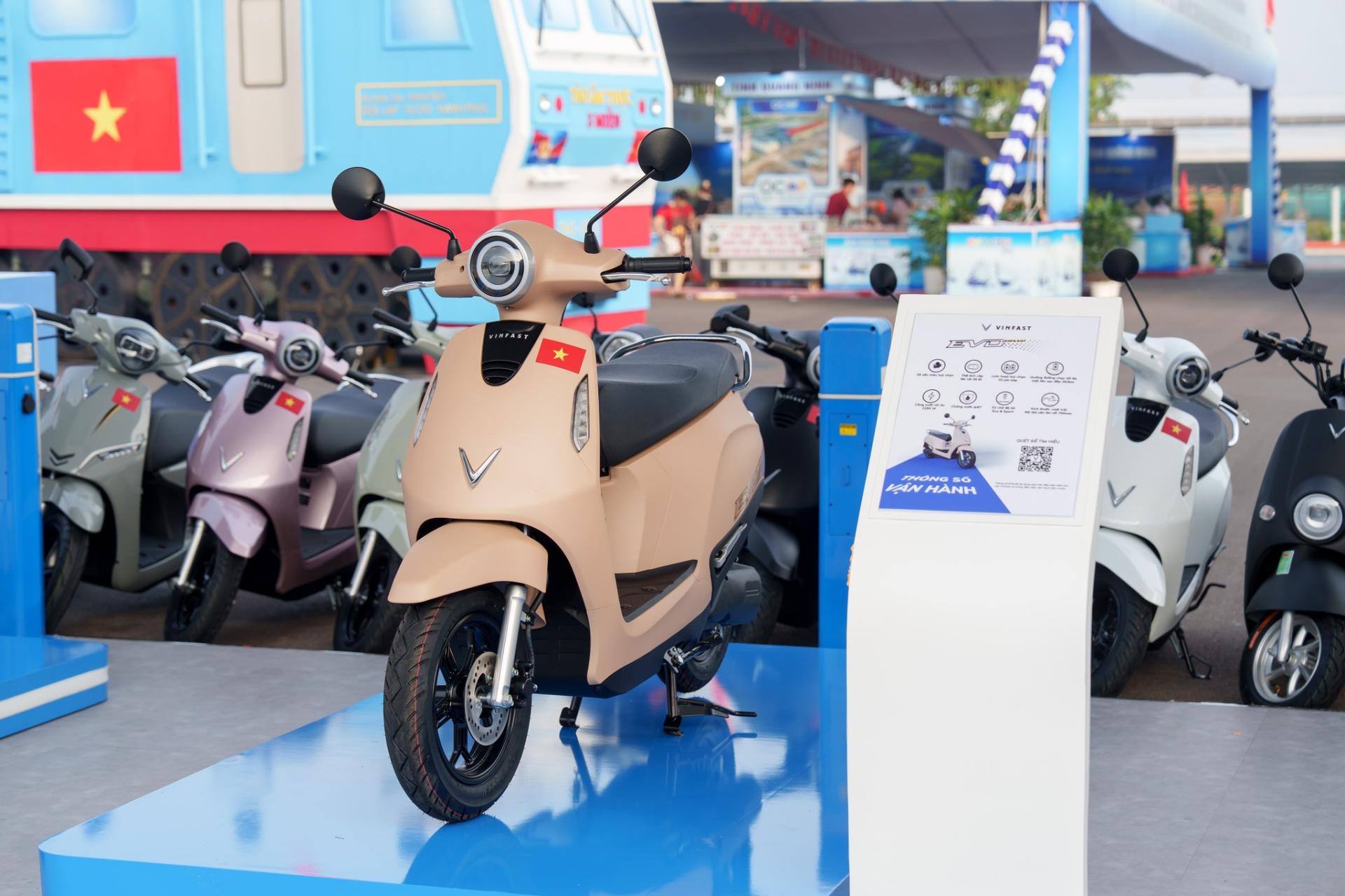 Giải mã cơn sốt Evo200 Grand Lite: Vì sao xe điện lại "lên ngôi" vào mùa tựu trường?