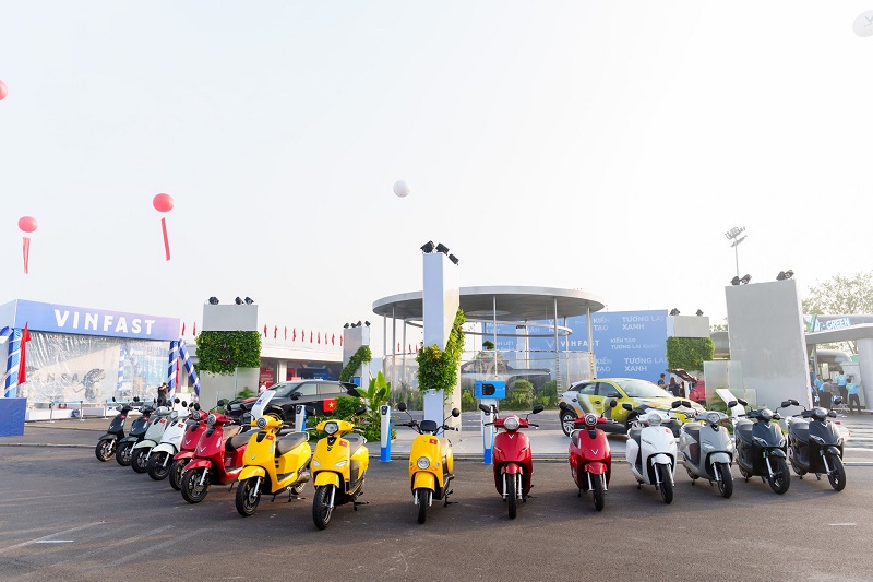 Giải mã cơn sốt Evo200 Grand Lite: Vì sao xe điện lại "lên ngôi" vào mùa tựu trường?