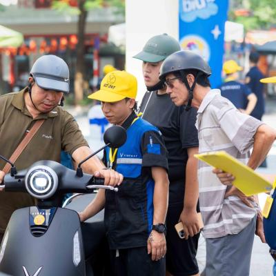 Vingroup "Tuyên Chiến" Với Tin Giả: Khởi Kiện Hàng Loạt Tài Khoản Mạng Xã Hội