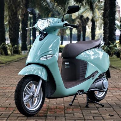 Giá bán mẫu xe vento màu bạc hà mới